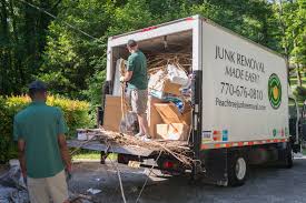 Best Retail Junk Removal  in Staples, CT